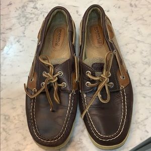 Brown sperry top slider shoes